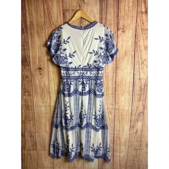 Vintage Reba Gauzy Lace Blue Flowers Lined Scalloped Hem Women's Size 4 - Picture 9 of 13